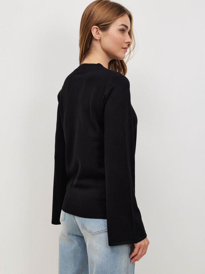 סריג שרוול פעמון בצבע שחור