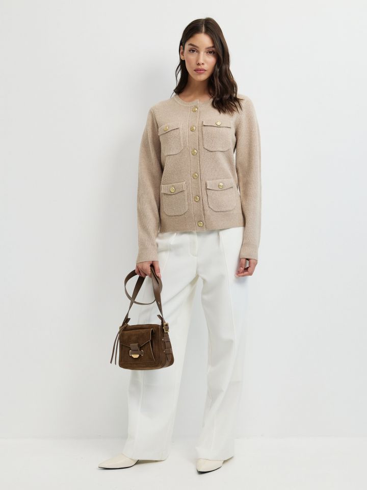 עליונית סריג כפתורים בצבע בייז מלנג’