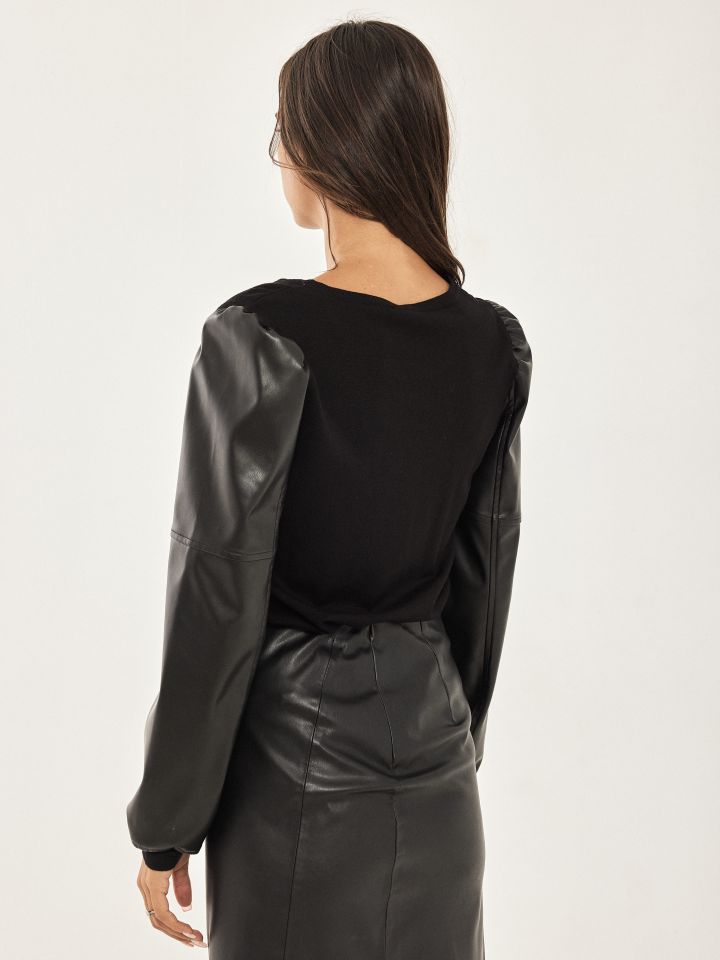 סריג שילוב דמוי עור בצבע שחור