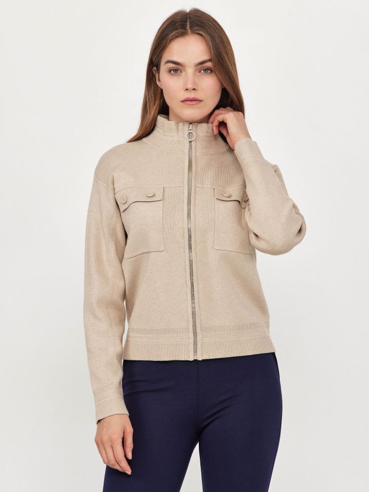 קרדיגן סריג כיסים ורוכסן בצבע בייז’