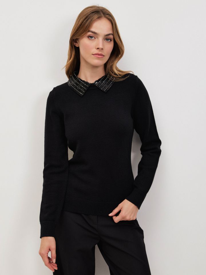 סריג צוארון חרוזים בצבע שחור