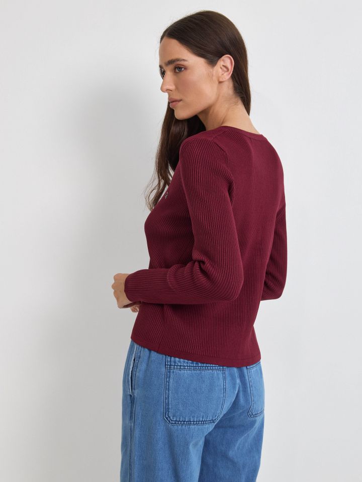 עליונית סריג ריב בצבע בורדו