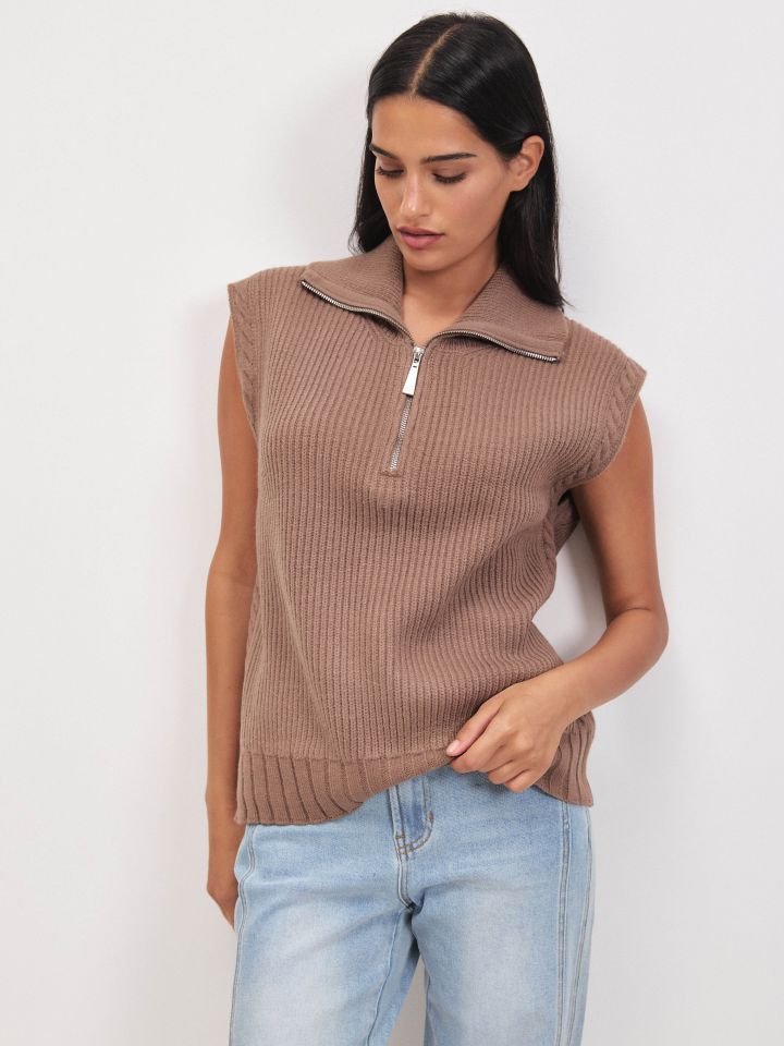 וסט סריג רוכסן SHIRAN בצבע מוקה