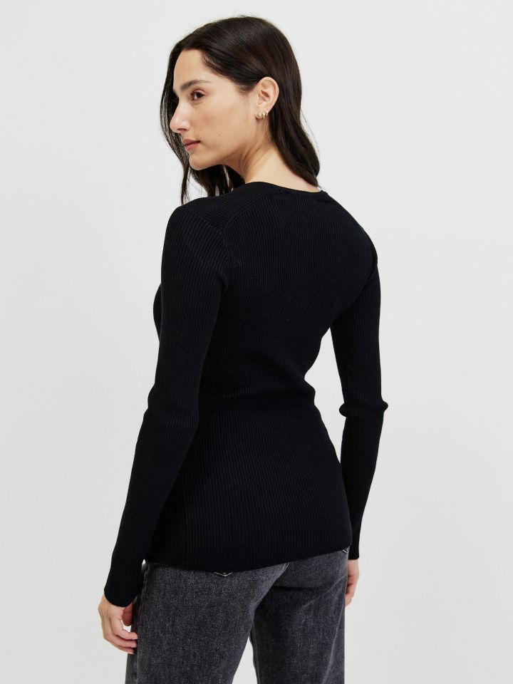 סריג מחשוף כפתורים PROMO בצבע שחור