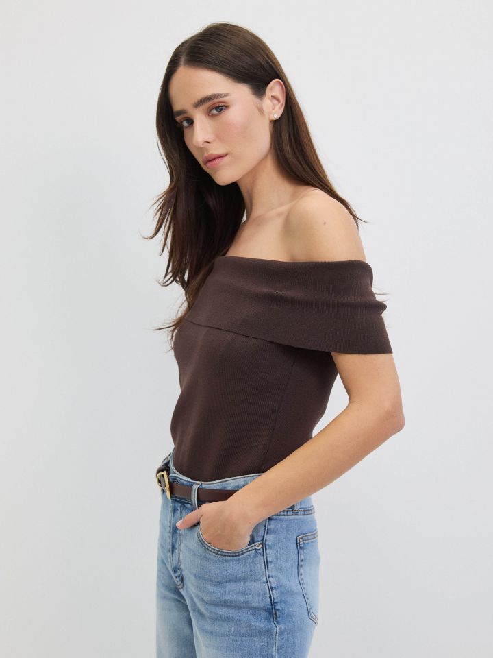 סריג וולן ALONA בצבע חום