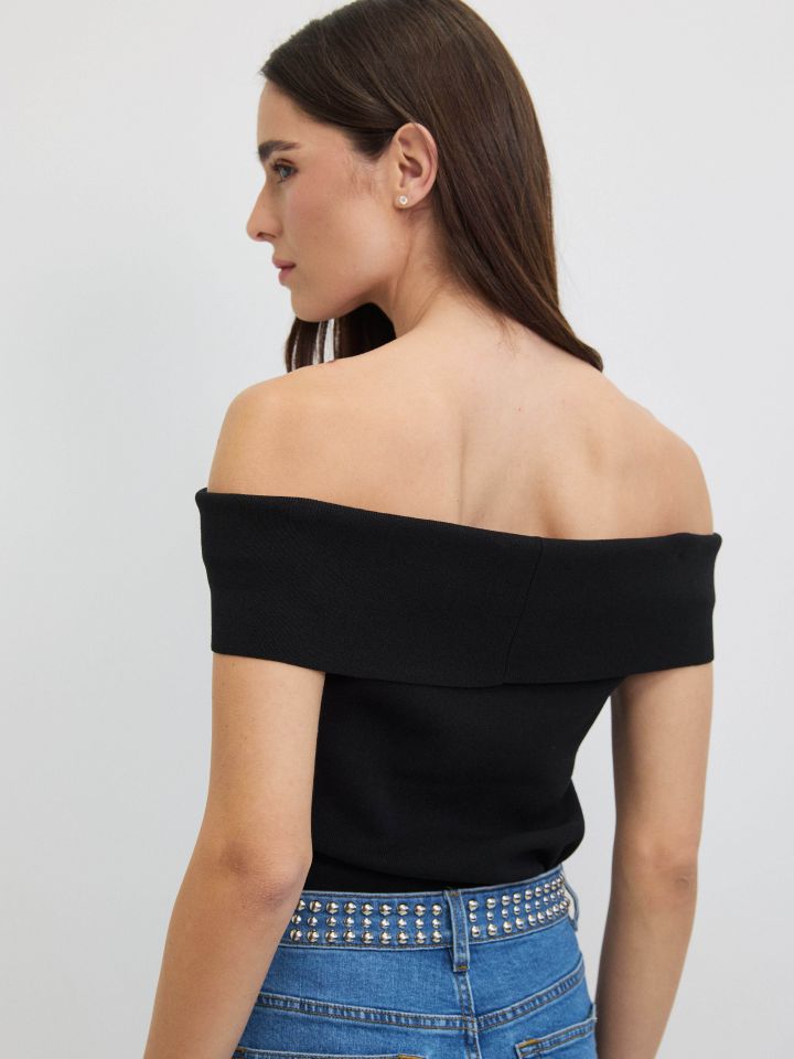 סריג וולן ALONA בצבע שחור