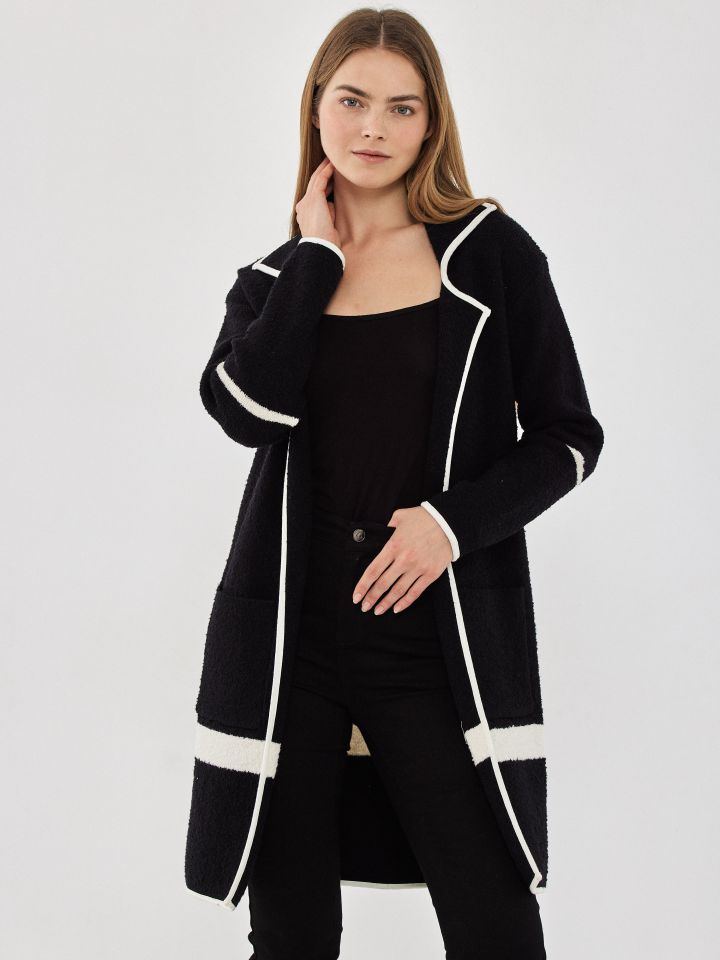 עליונית סריג בוקלה שילובים בצבע שחור