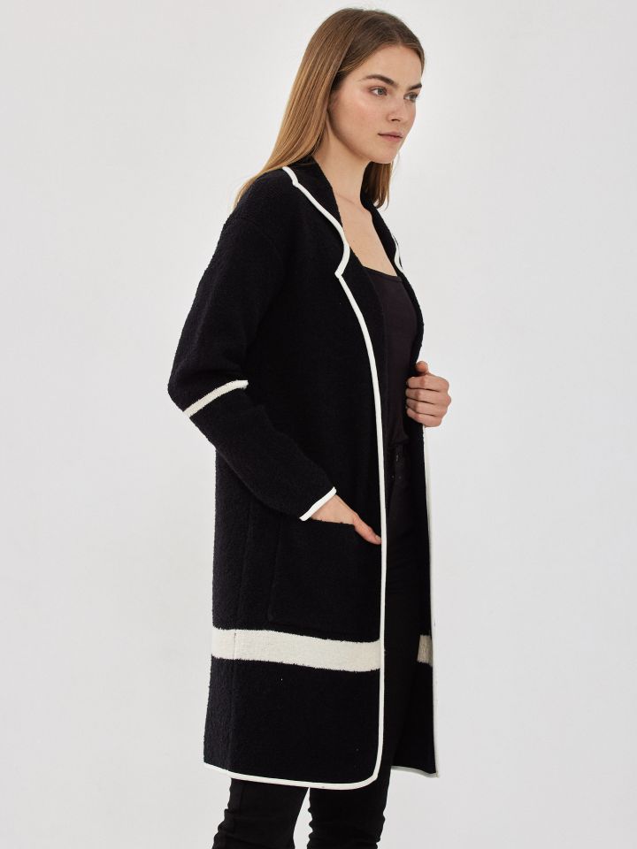 עליונית סריג בוקלה שילובים בצבע שחור