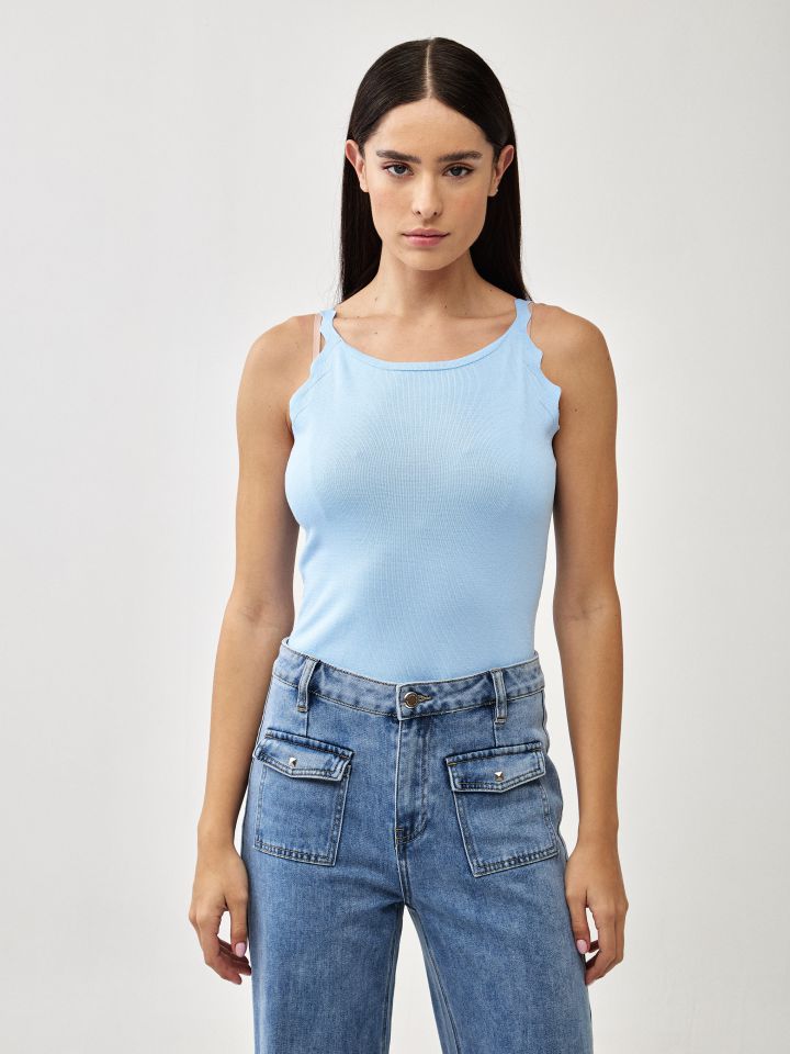 גופיה סריג פתח גלים בצבע תכלת אורלי