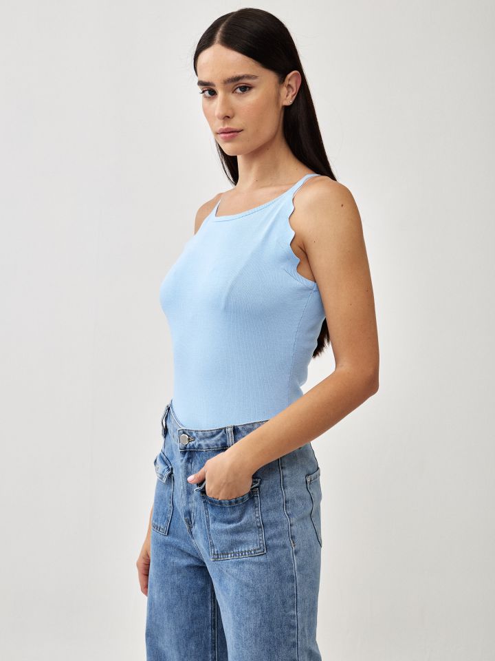 גופיה סריג פתח גלים בצבע תכלת אורלי