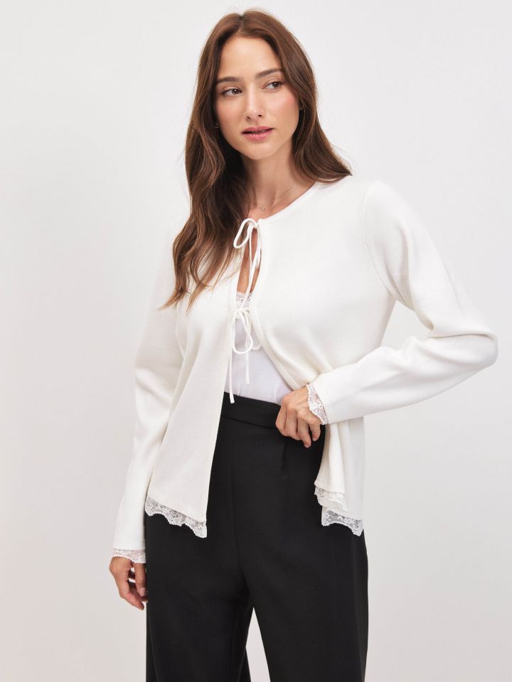 עליונית סריג קשירות תחרה בצבע אופוויט