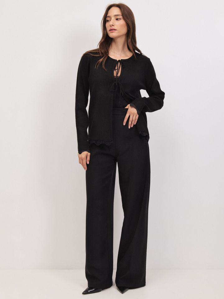 עליונית סריג קשירות תחרה בצבע שחור