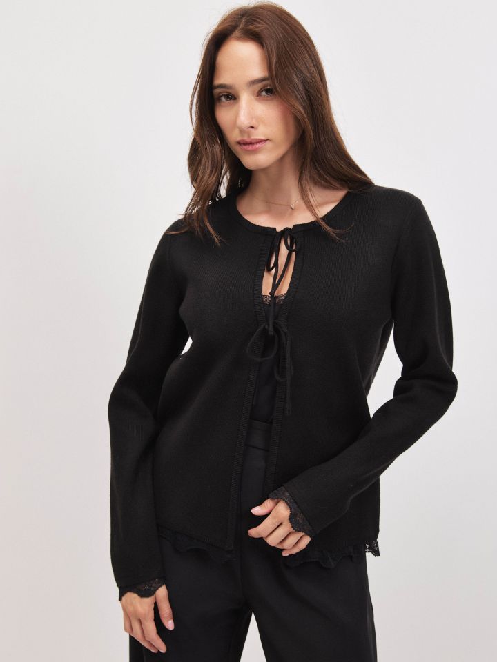 עליונית סריג קשירות תחרה בצבע שחור