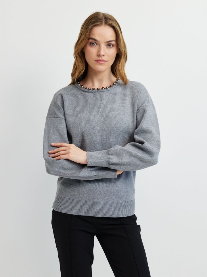 סריג פתח דמוי פנינים בצבע אפור כסף