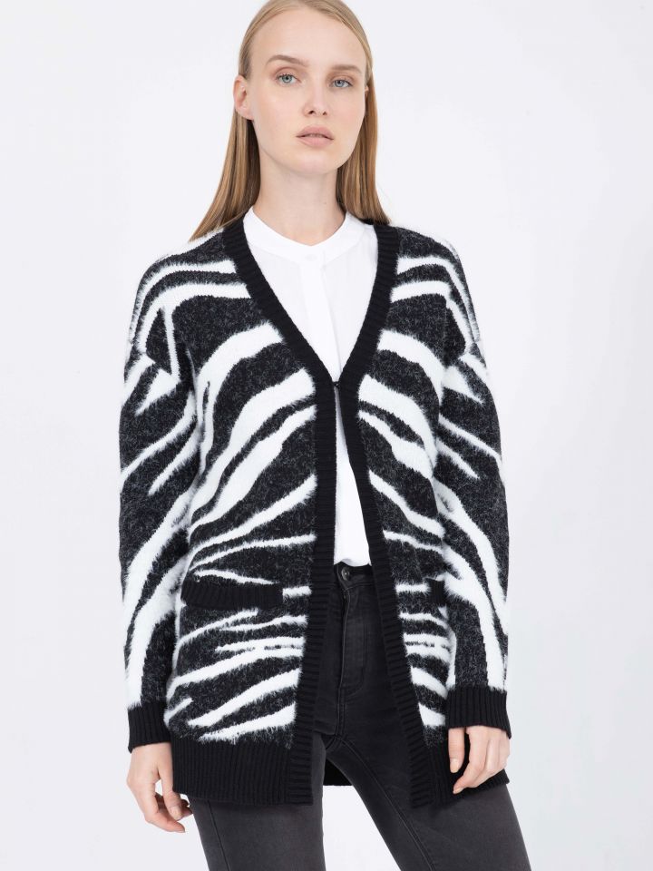 עליונית  סריג ZEBRA בצבע שחור/לבן