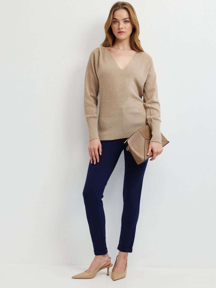 סריג V מנגטים רחבים PROMO בצבע בייז מלנג’