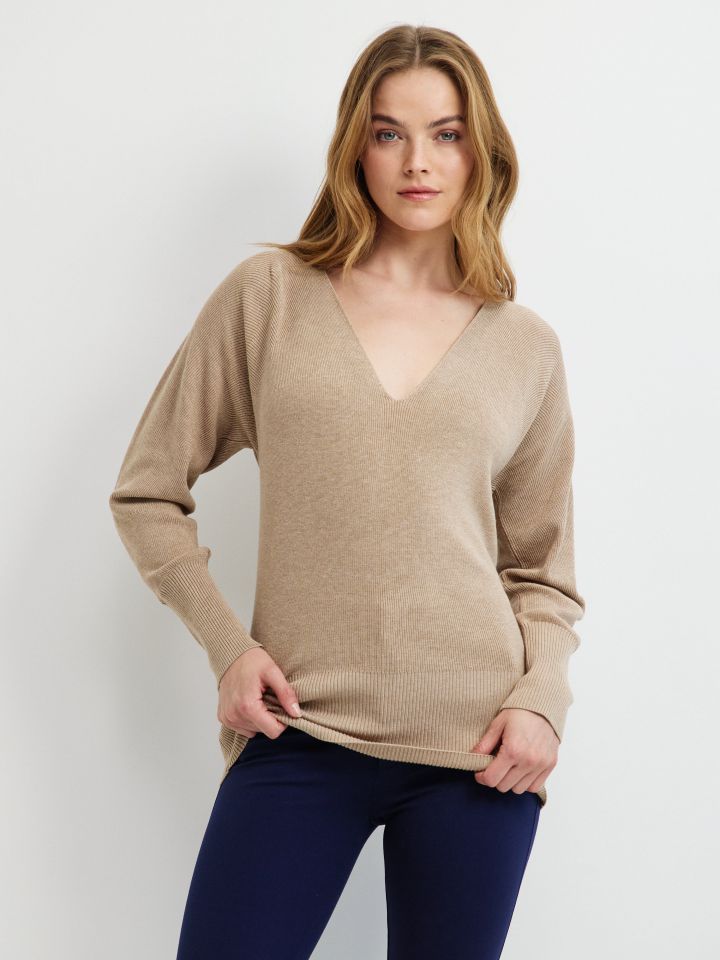 סריג V מנגטים רחבים PROMO בצבע בייז מלנג’