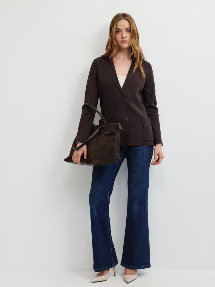 עליונית סריג כיסים בצבע חום