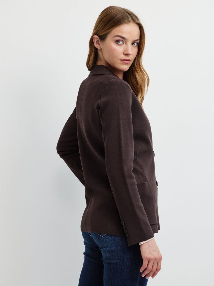 עליונית סריג כיסים בצבע חום