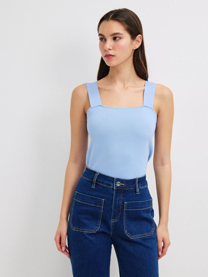 גופיה סריג NATALY בצבע תכלת