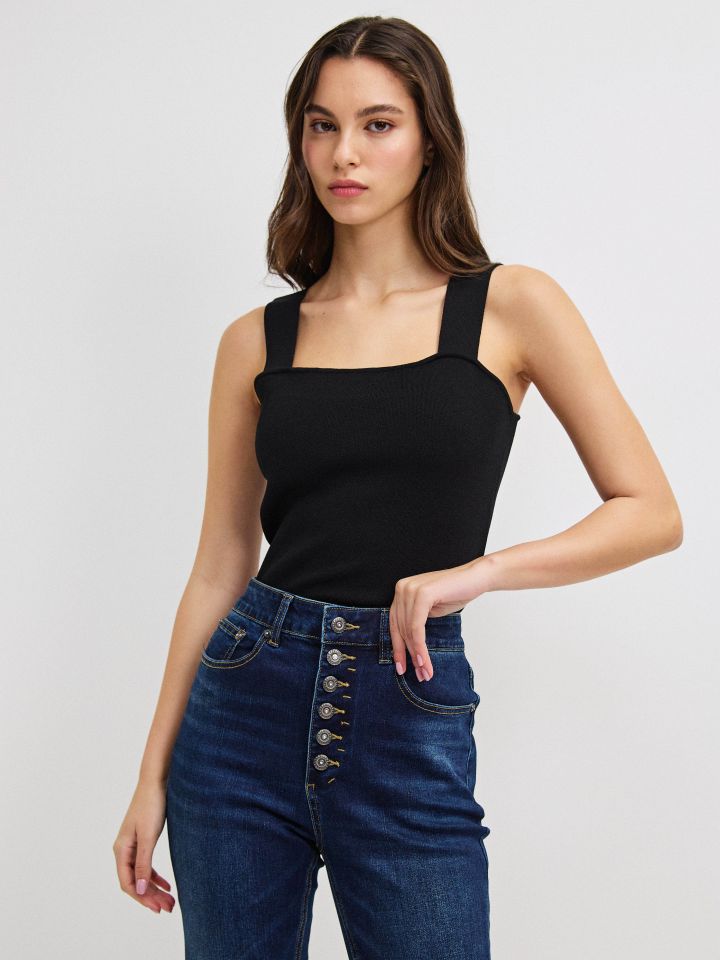 גופיה סריג NATALY בצבע שחור