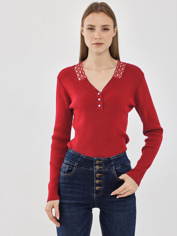 סריג V קרושה בצבע אדום מלבורו