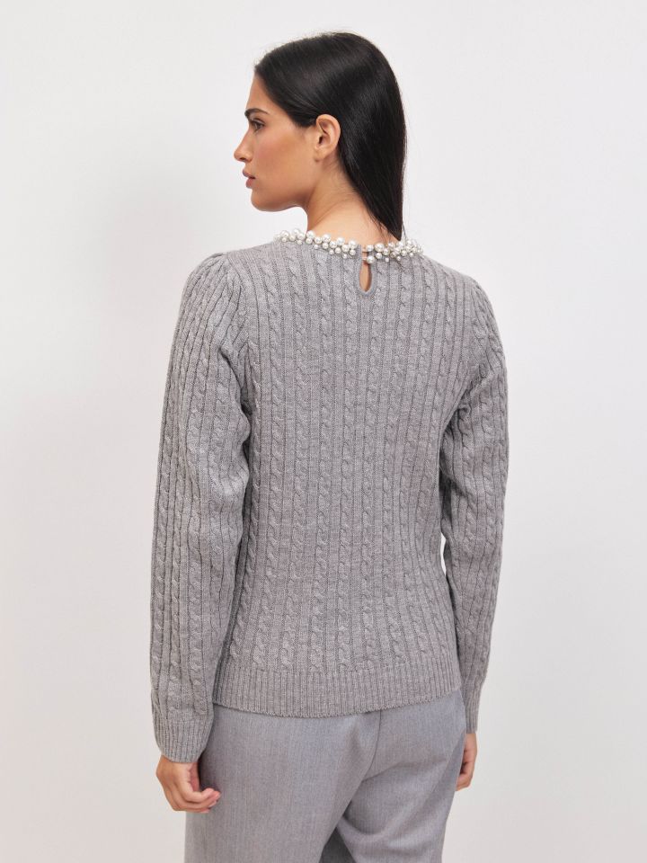 סריג פתח דמוי פנינים בצבע אפור כסף