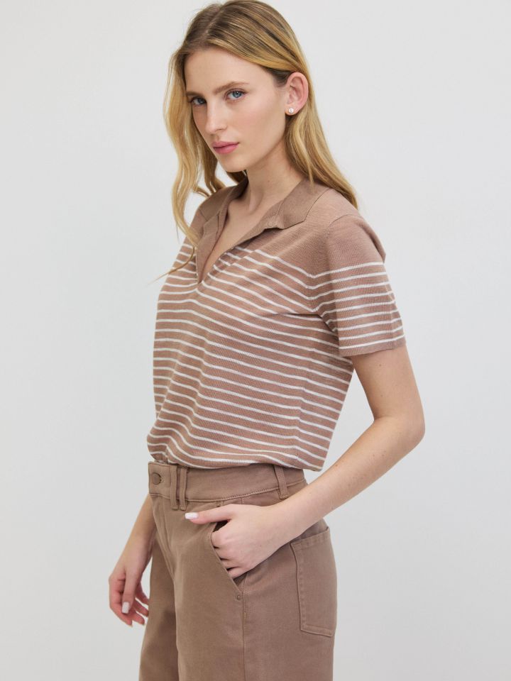 סריג פסים צוארון בצבע מוקה