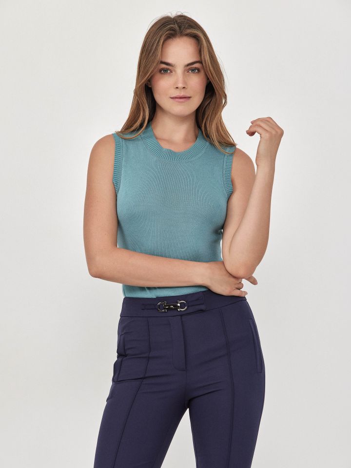 סריג חצי גולף ללא שרוול PROMO בצבע ירוק בהיר