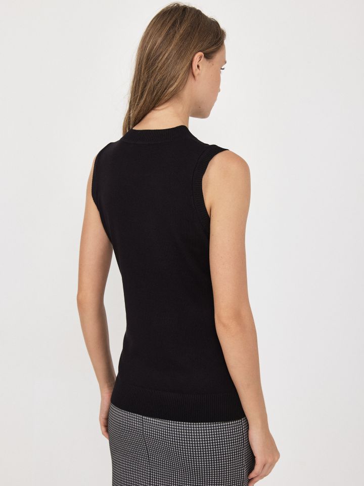 סריג חצי גולף ללא שרוול PROMO בצבע שחור