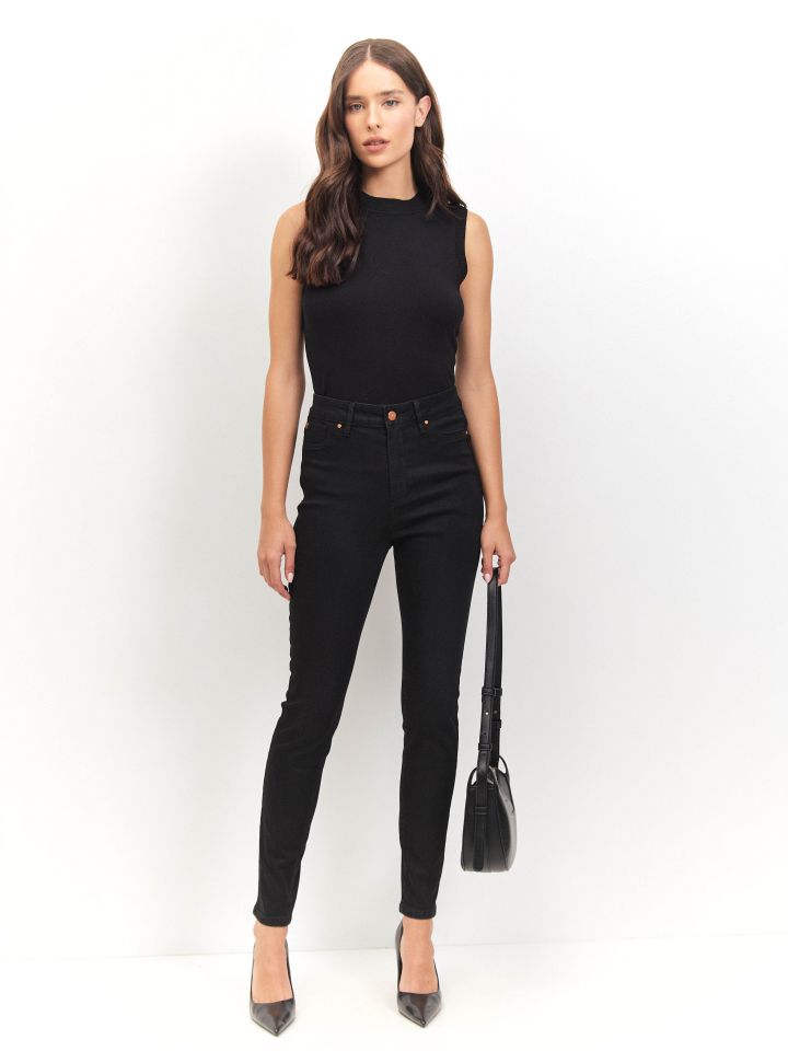 סריג חצי גולף PROMO בצבע שחור