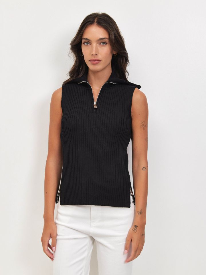 וסט סריג YARIN בצבע שחור