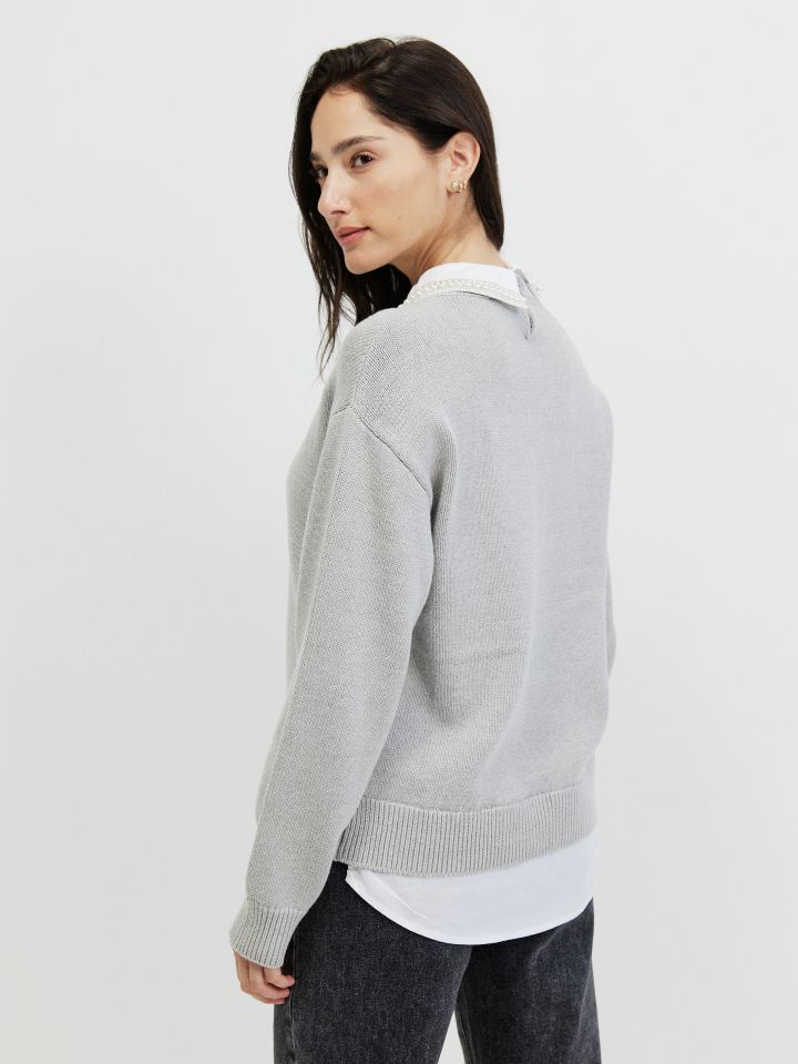 סריג שילוב חולצה ודמוי פנינים בצבע אפור כסף