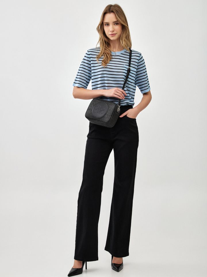 סריג פסים + כיס בצבע תכלת אורלי