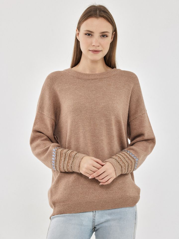 סריג חרוזים בשרוול בצבע מוקה