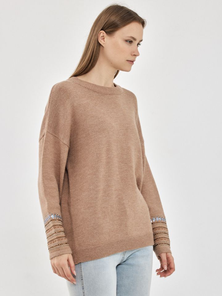 סריג חרוזים בשרוול בצבע מוקה