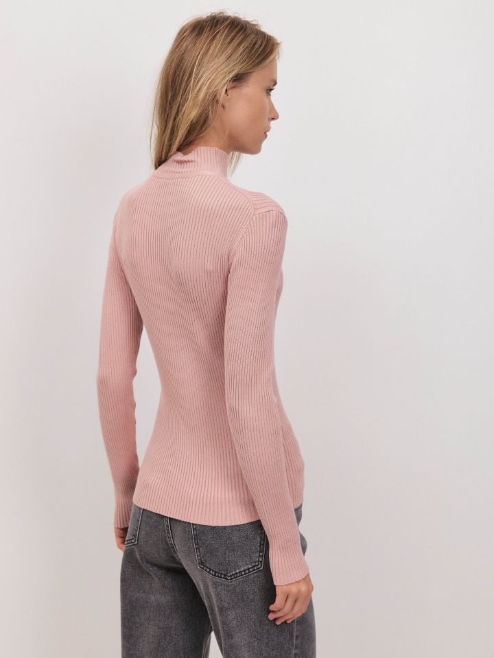 סריג V חצי גולף PROMO בצבע ורוד עתיק