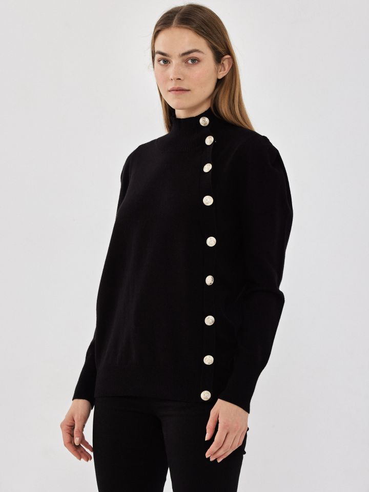 סריג חצי גולף כפתורים בצבע שחור