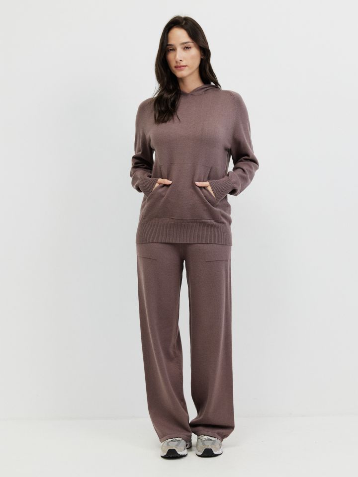 חליפת סריג קפוצ’ון בצבע מוקה