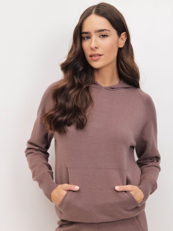 חליפת סריג קפוצ’ון בצבע מוקה