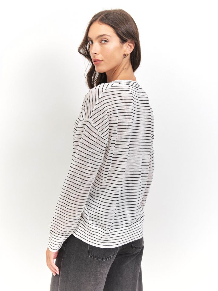 סריג V פסים PROMO בצבע אופוויט