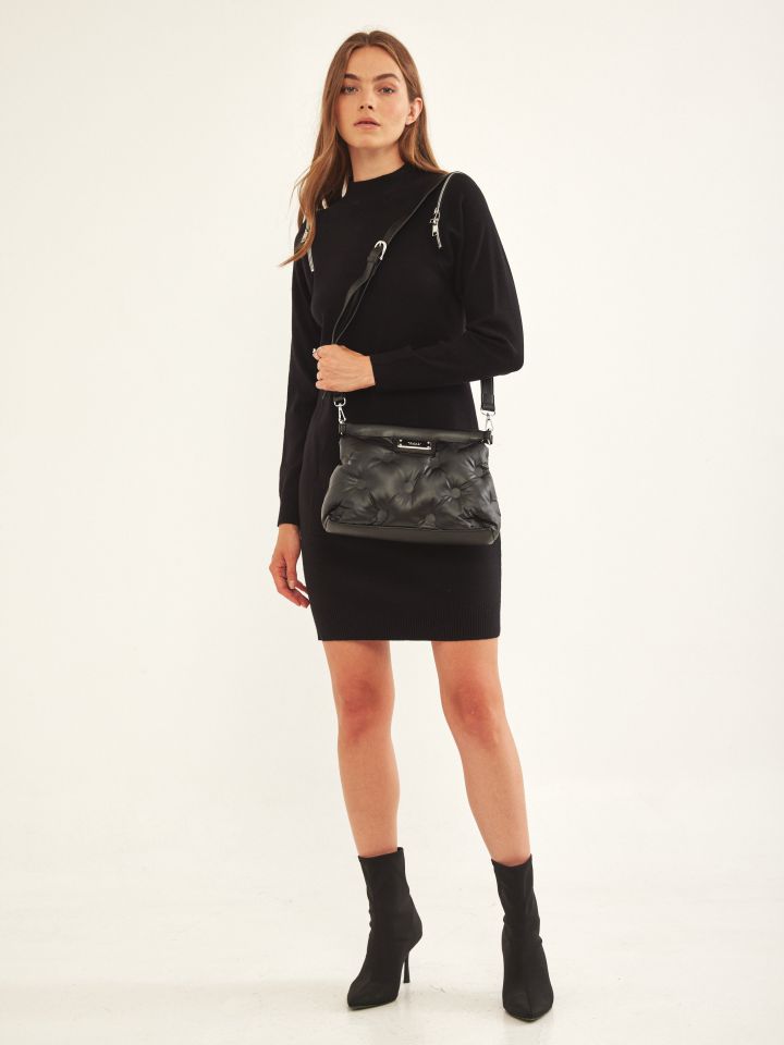 טוניקה סריג רוכסנים בצבע שחור