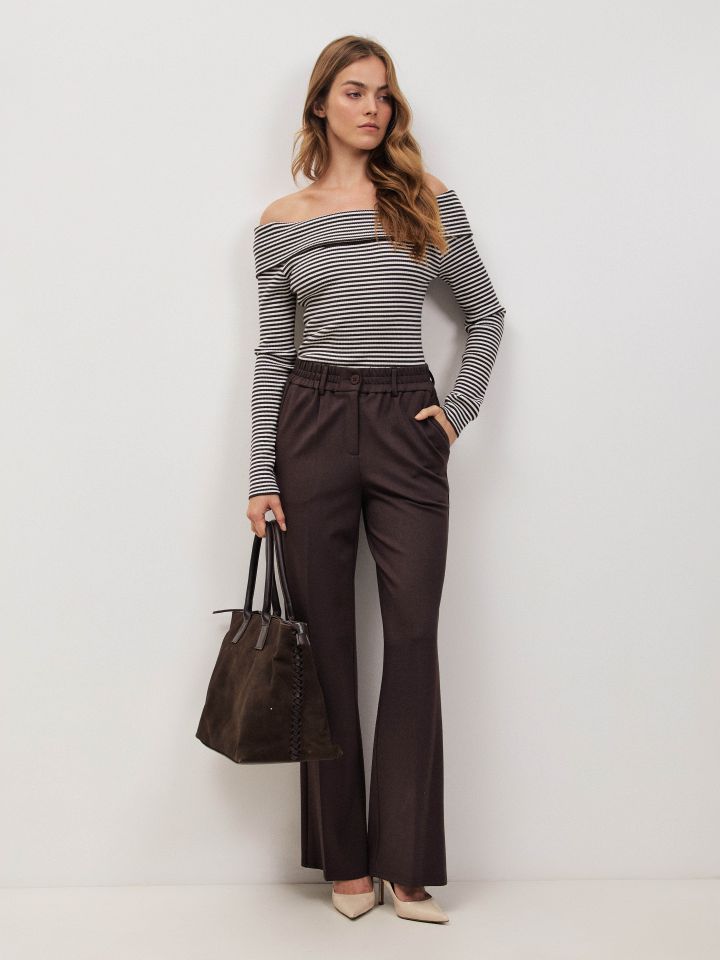 סריג כתפיים חשופות PROMO בצבע קאמל