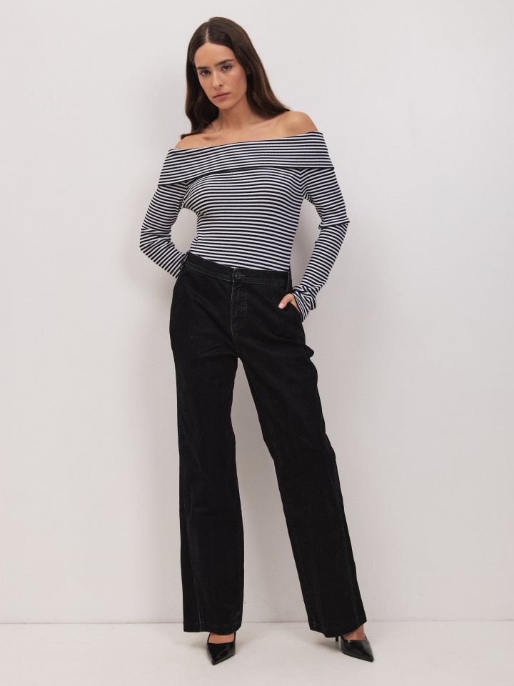 סריג כתפיים חשופות PROMO בצבע שחור