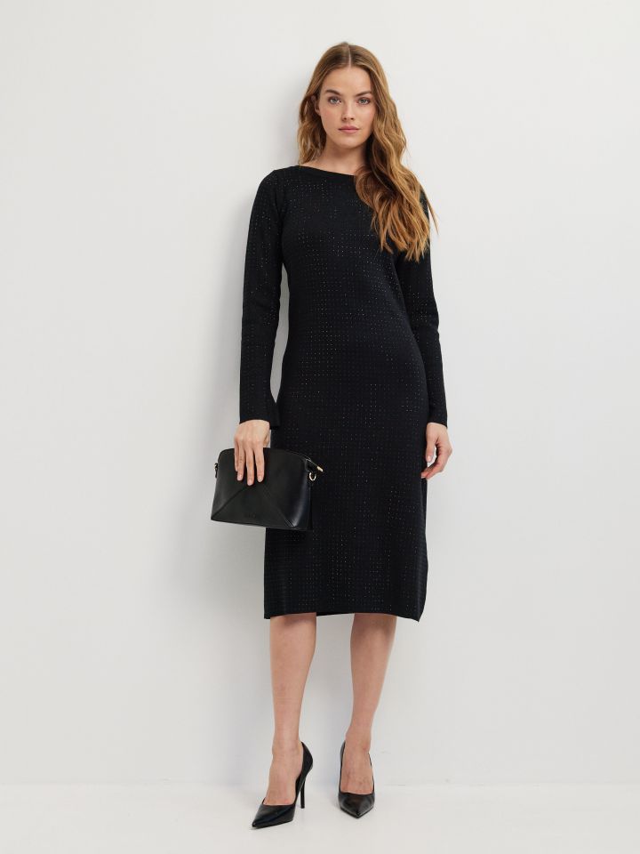 שמלה סריג דמוי יהלומים בצבע שחור