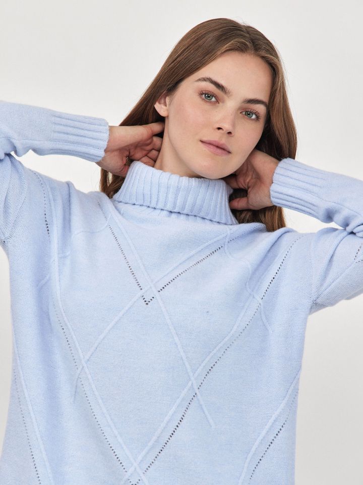 סריג גולף מעוינים בצבע תכלת אורלי