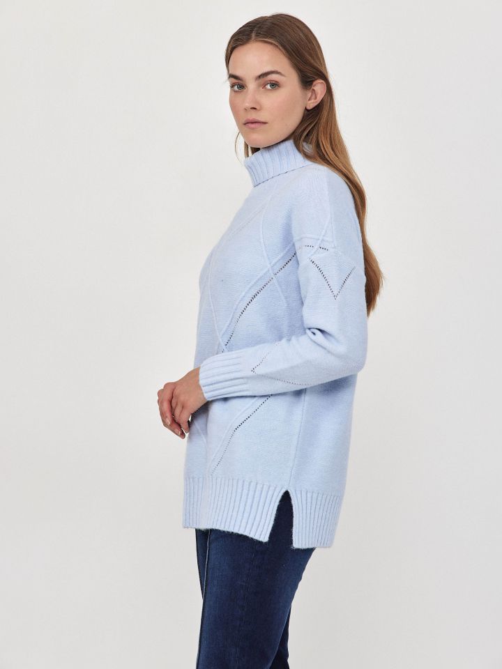 סריג גולף מעוינים בצבע תכלת אורלי