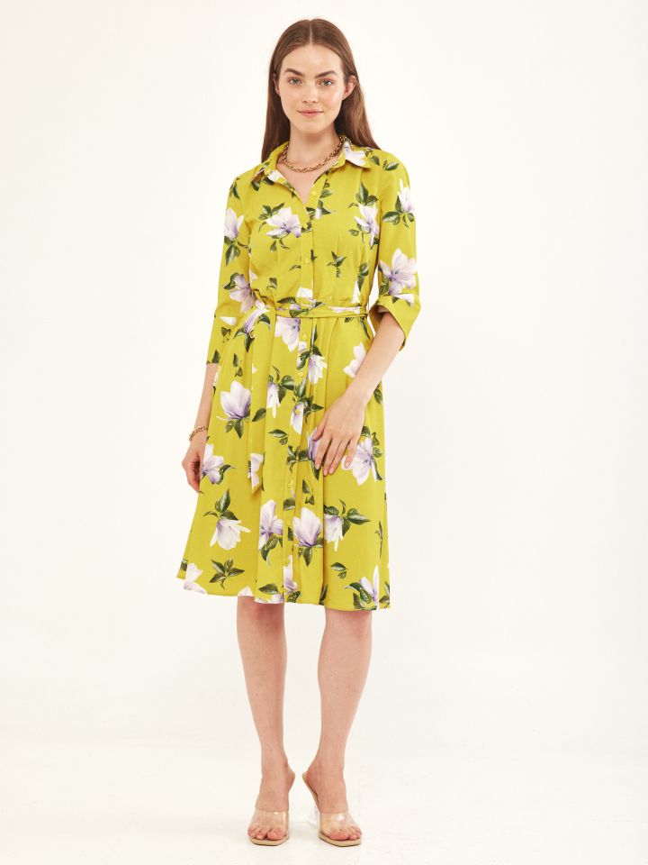 שמלה דפוס קלוש + חגורה קשירה LAILA בצבע פרחוני