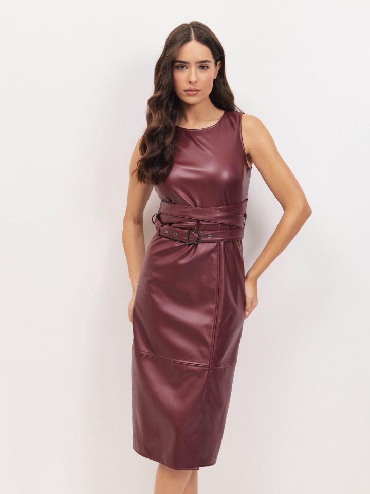 שמלה דמוי עור חגורה PARIS בצבע בורדו