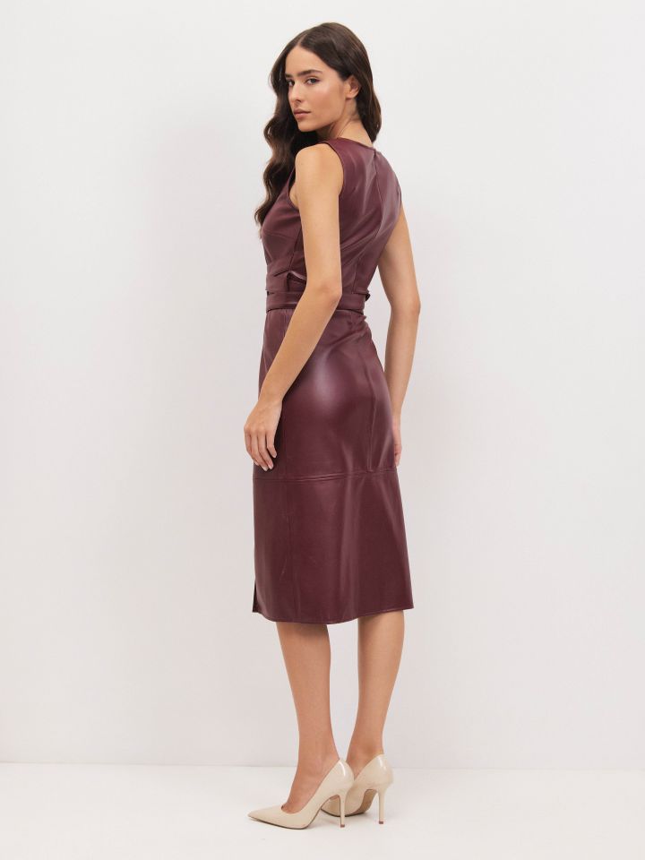 שמלה דמוי עור חגורה PARIS בצבע בורדו